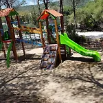 Villaggio Calapineta 3* سينيسكولا