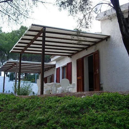 Holiday park Villaggio Calapineta 3*